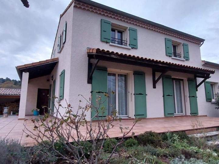 Professionnel du ravalement de façade Nîmes